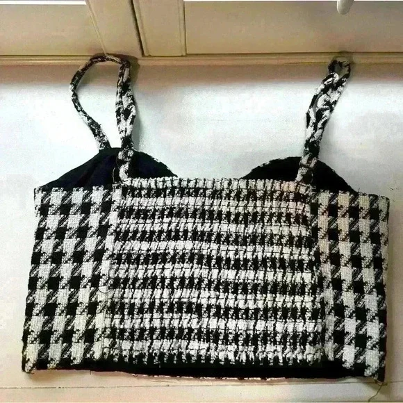 Stradivarius cropped top in black and white tweed - Picture 3 of 5